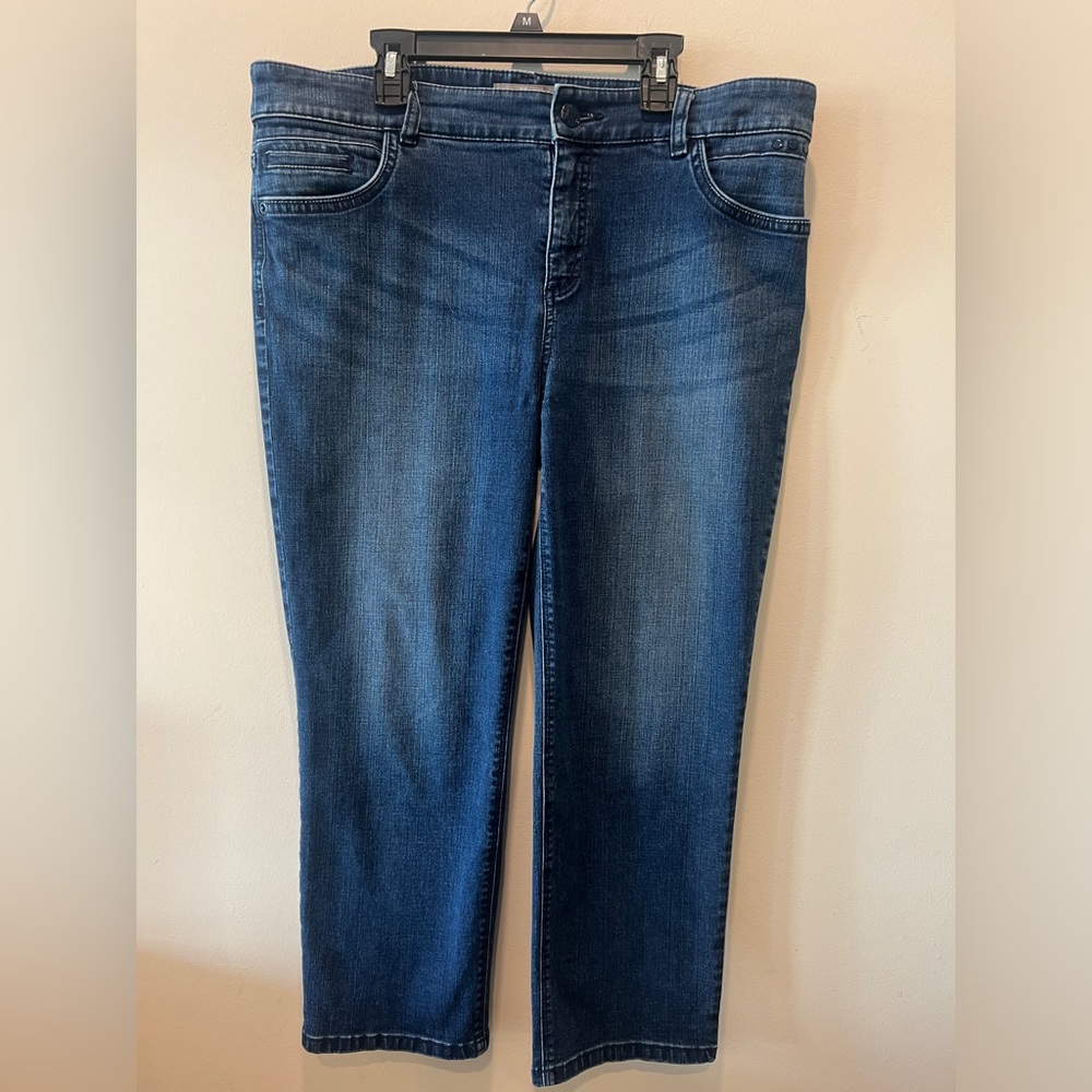 Chicos women’s Jean capri size 12